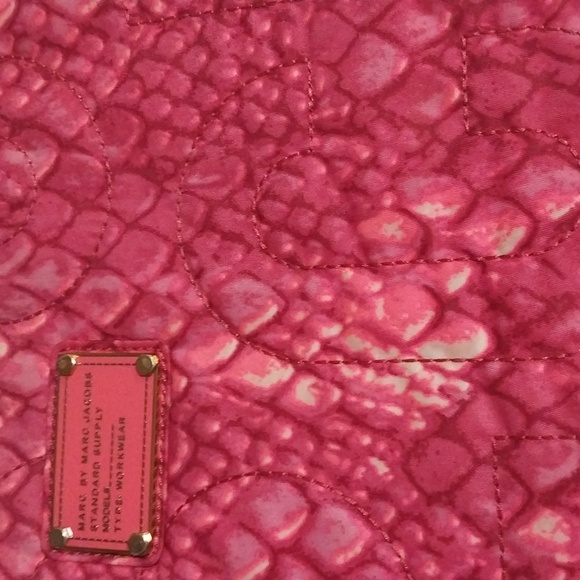 Marc By Marc Jacobs Workware pink embossed nylon laptop iPad tablet sleeve case - Picture 3 of 8